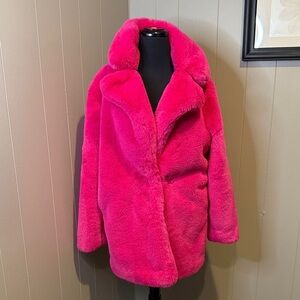 Talie Women’s Medium Vibrant Fuchsia Teddy Jacket